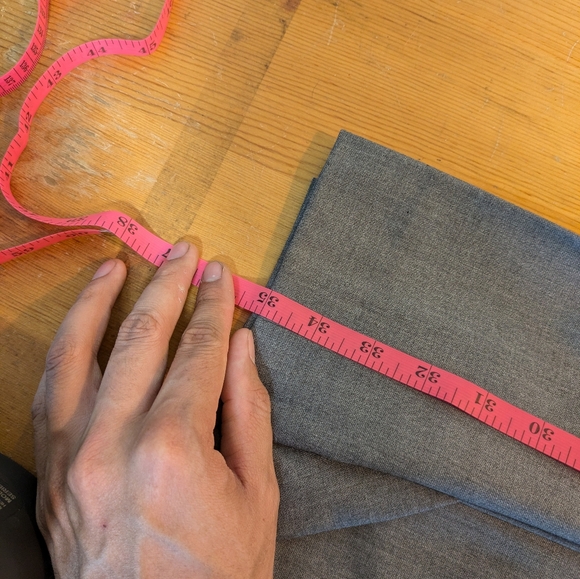 3-piece gray suit - Picture 10 of 10